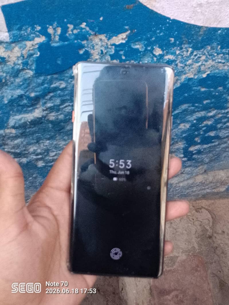 Tecno CAMON 40 Pro 2