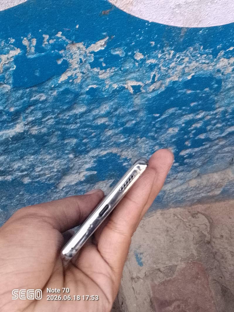 Tecno CAMON 40 Pro 5