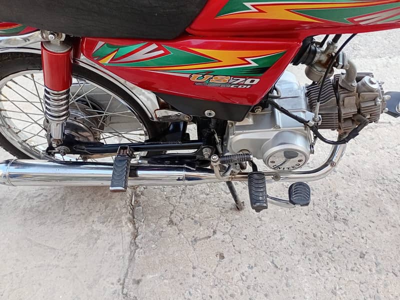 United 70cc 5