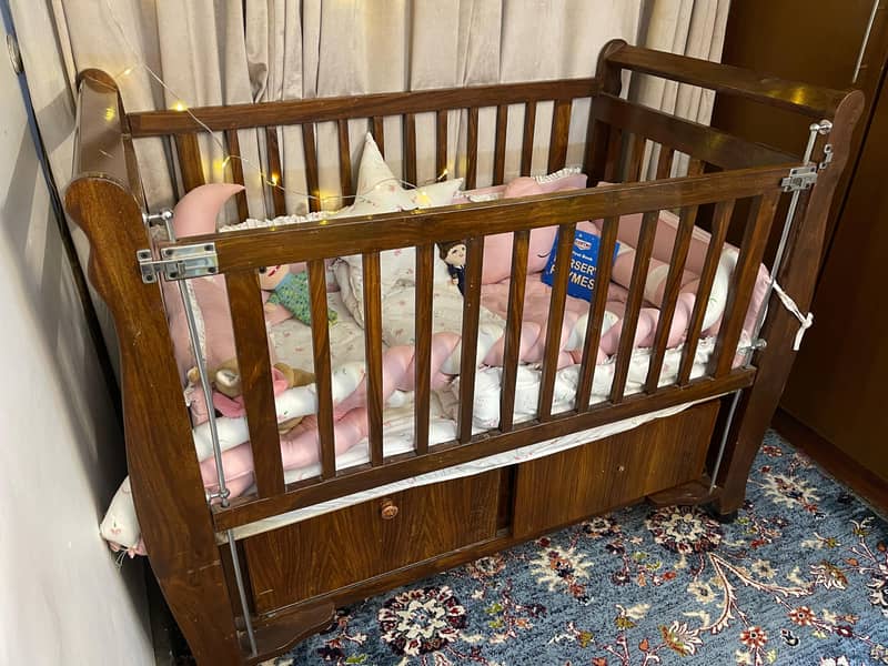 Baby cot 3