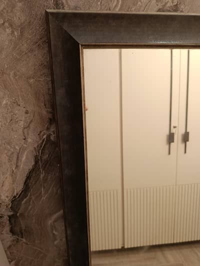 mirror with antique style frame