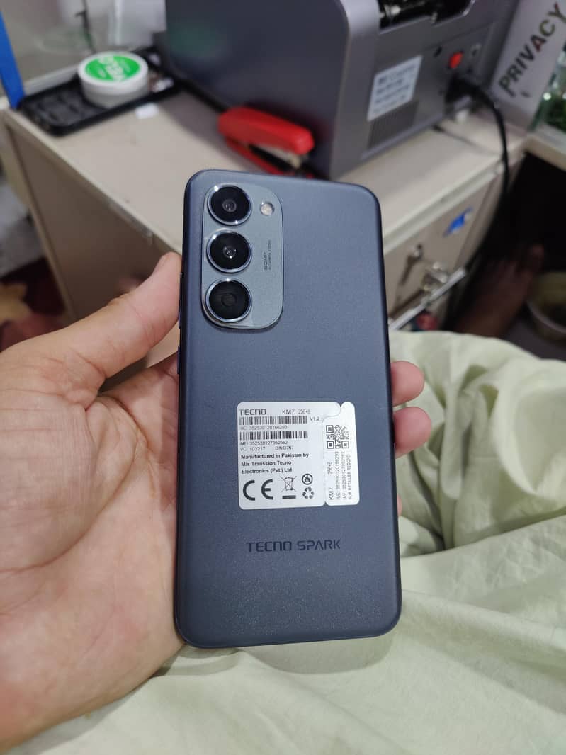 Tecno common 40 pro plus 0