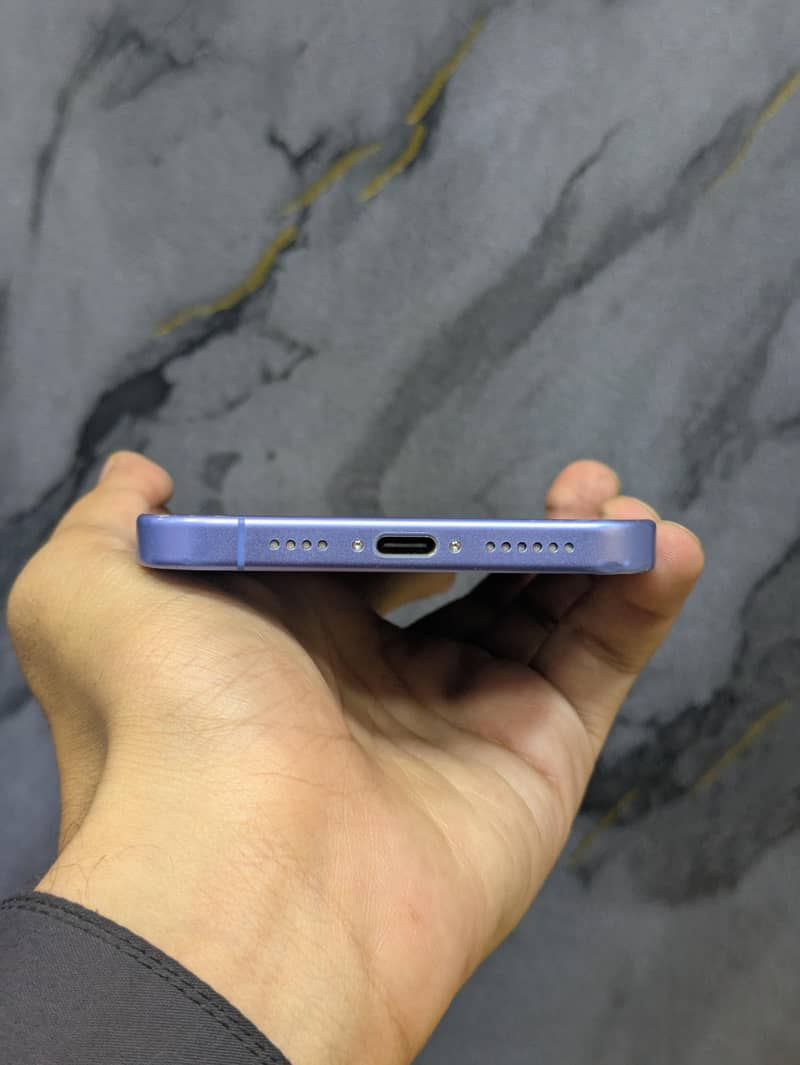 Apple iPhone 16 Plus 6