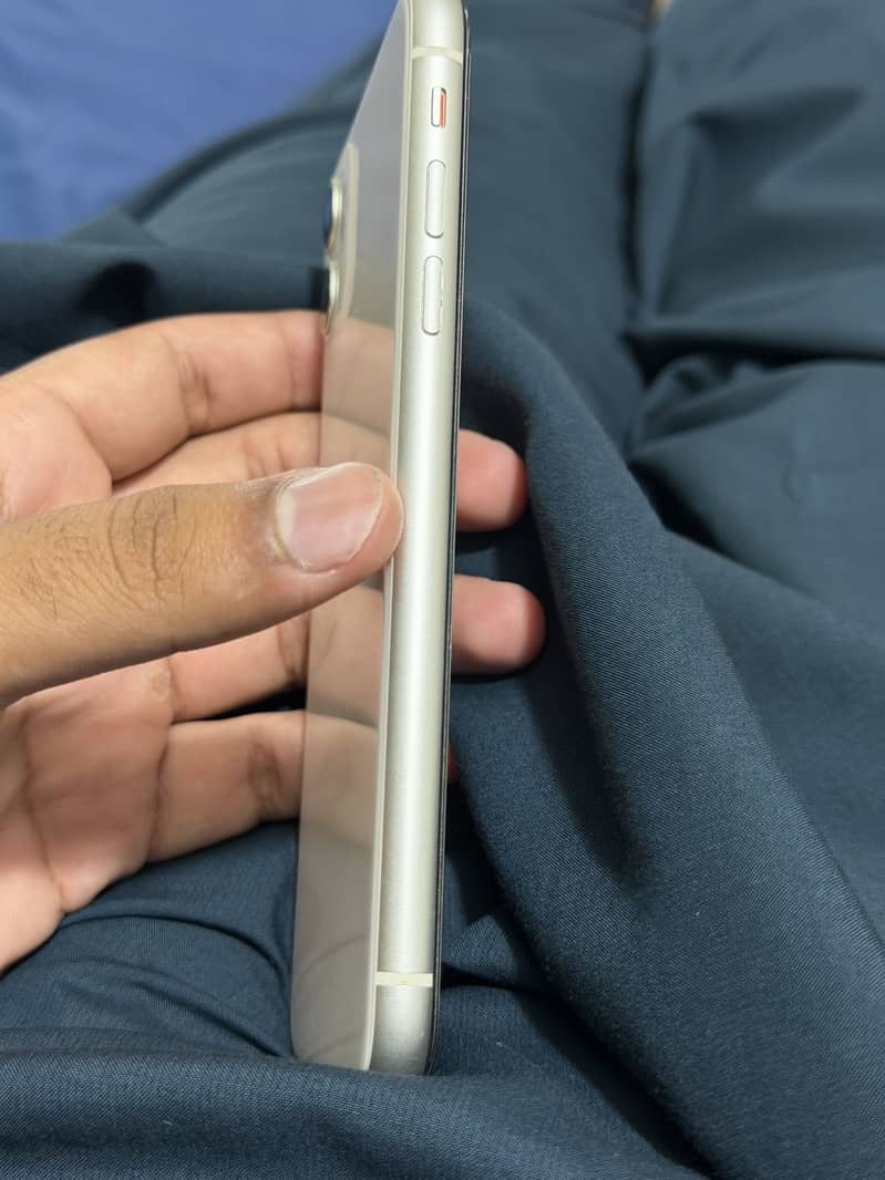 Apple iPhone 11 1
