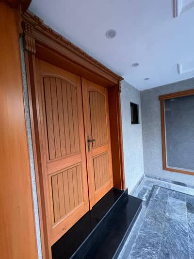 10 marla upper portion for rent in bahria orchard