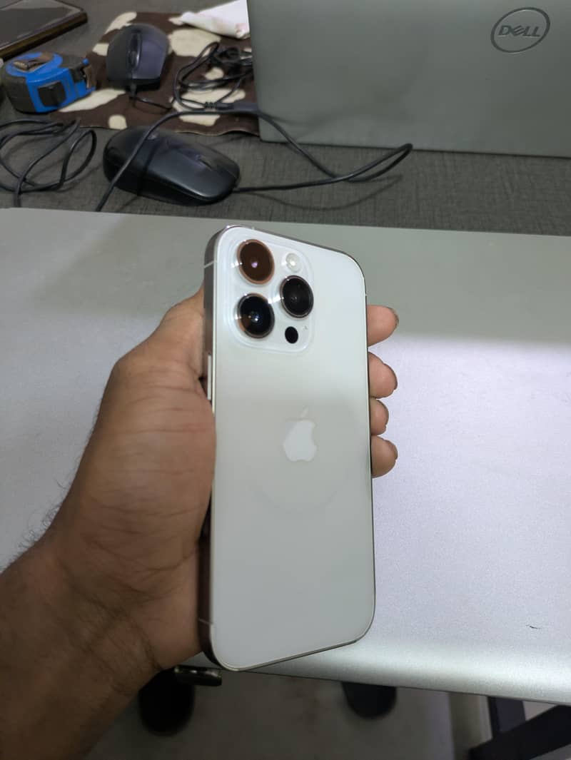 Apple iPhone 14 Pro 1