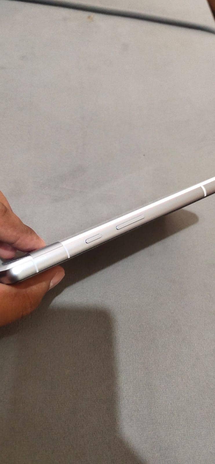 Google Pixel 7a 3