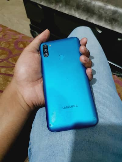 Samsung Mobile M11