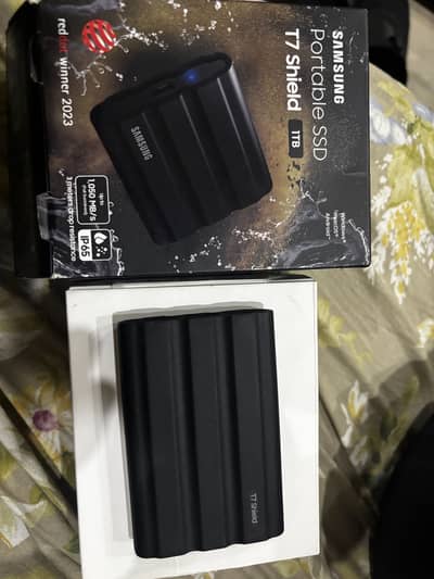 Samsung T7 sheild SSD 1TB