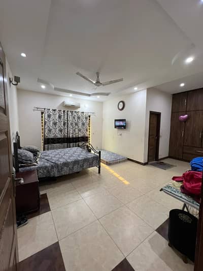 Spacious 1 Kanal Upper Portion for Rent in Valencia Town E Block | Prime Location