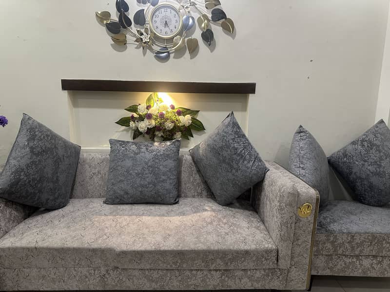 L shape sofa with mini dining 2