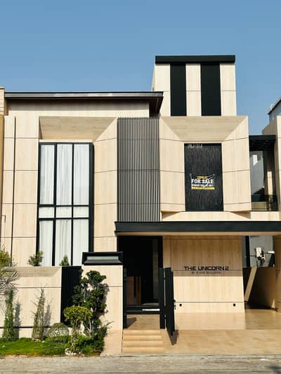 5 Marla Brand New Beautiful House For Rent in Bahria Town Lahore