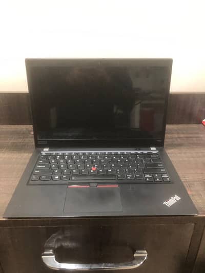 Thinkpad T490s i5 8GB 256Gb