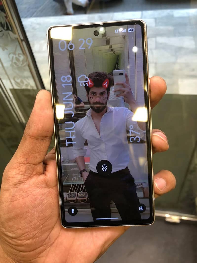Google Pixel 7a 1