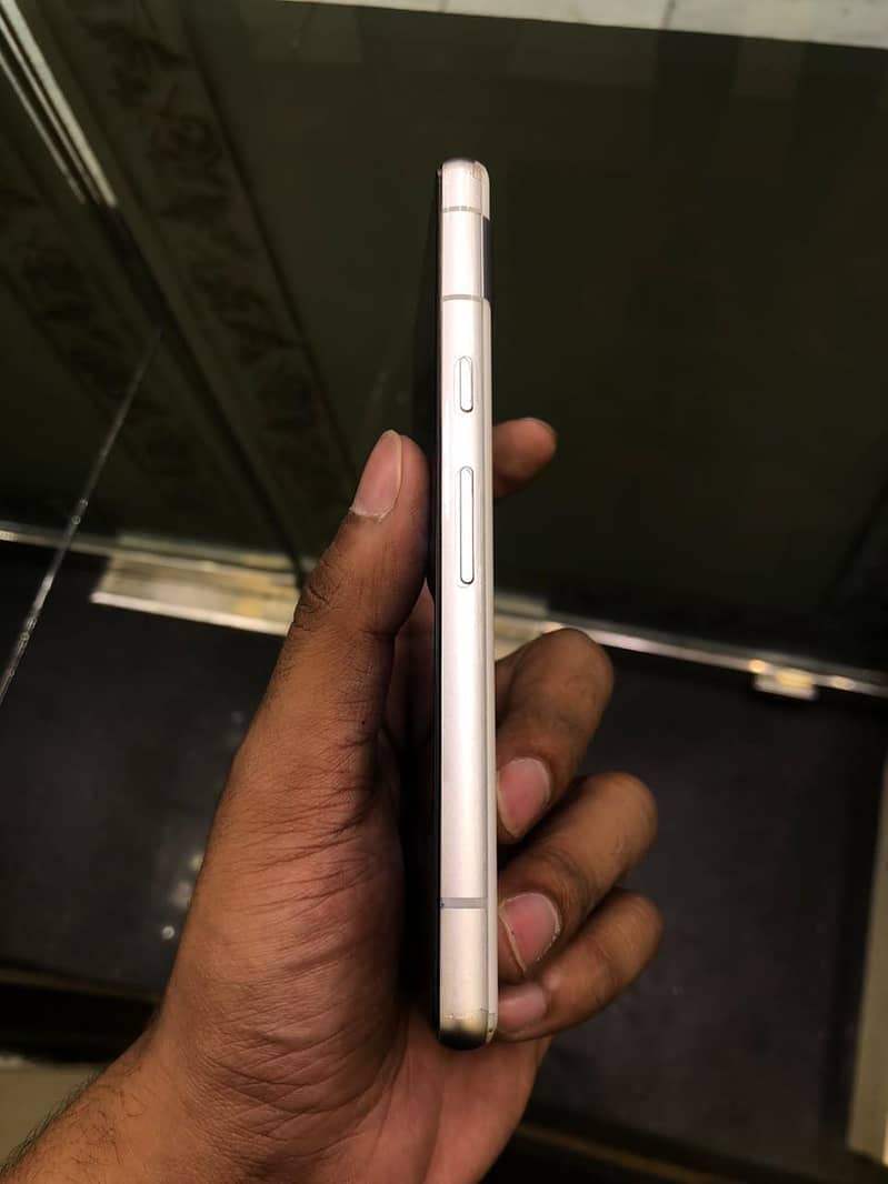 Google Pixel 7a 2