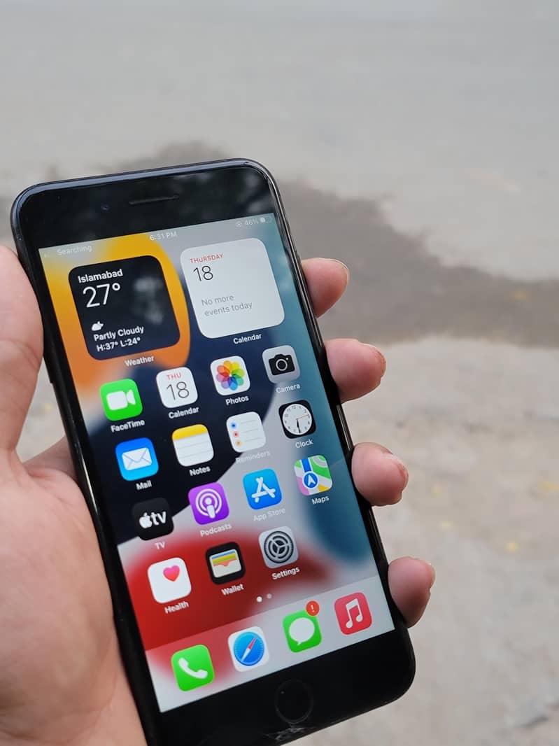Apple iPhone 7 Plus 0
