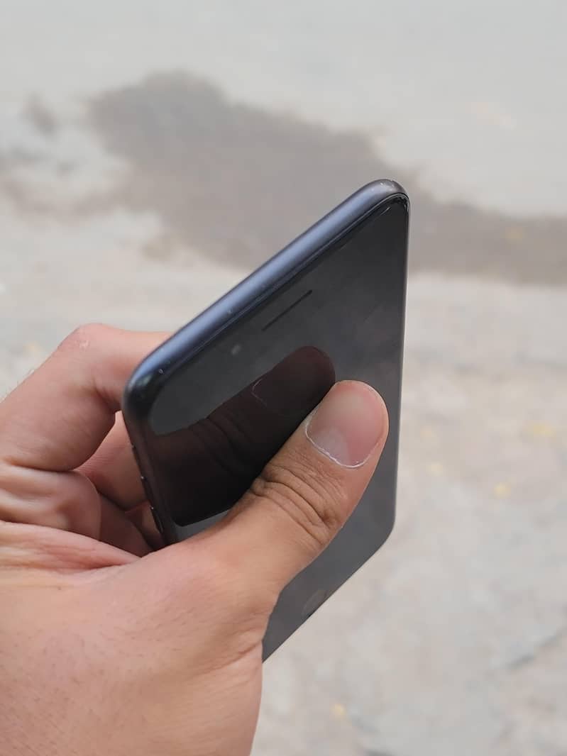 Apple iPhone 7 Plus 4