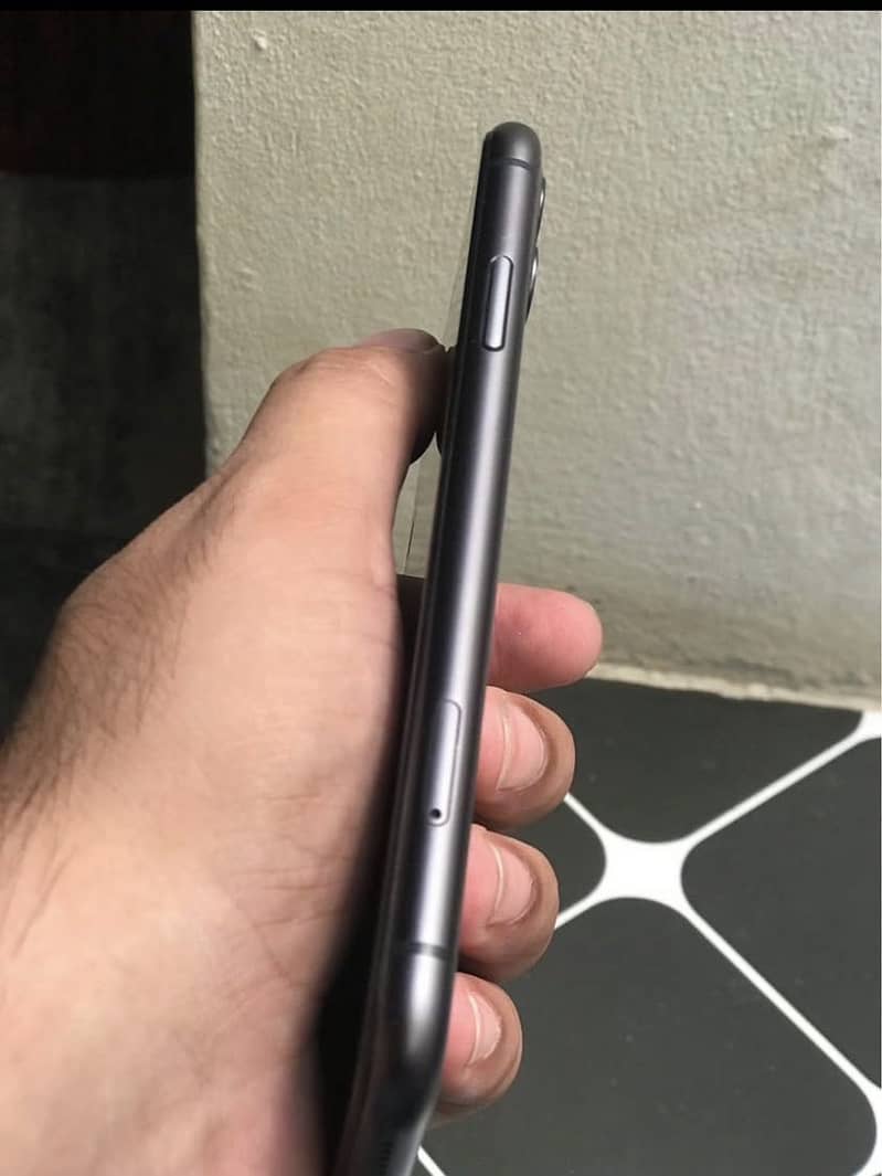 iPhone 11 1