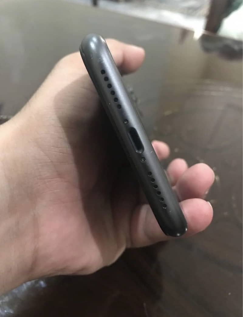 iPhone 11 2