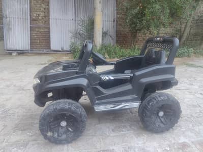 Rechargeable jeep with remote