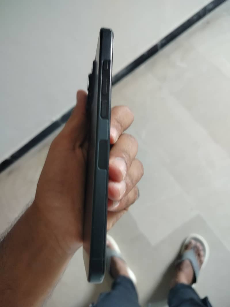 Iphone 16 Pro Max 1