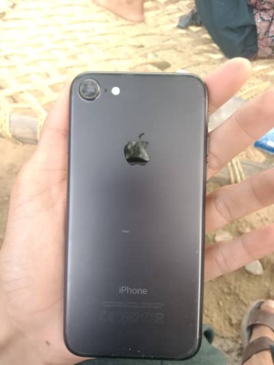 Apple iPhone 7