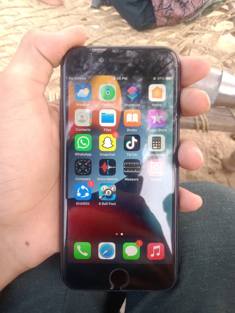 Apple iPhone 7 3