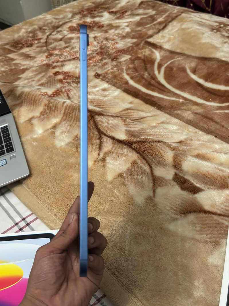 IPAD A16 10
