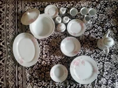 Title: Royal of Japan 36 Pieces Dinner Set – Brand New