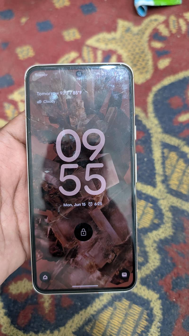 Google Pixel 8 4