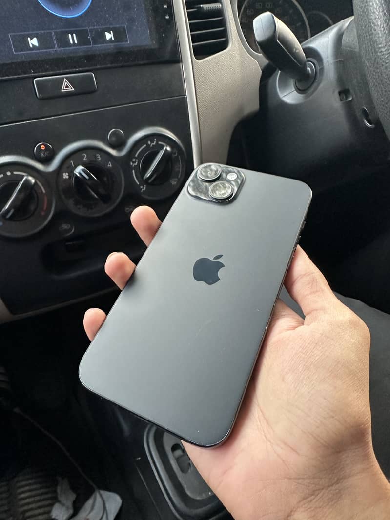 Apple iPhone 15 plus 6