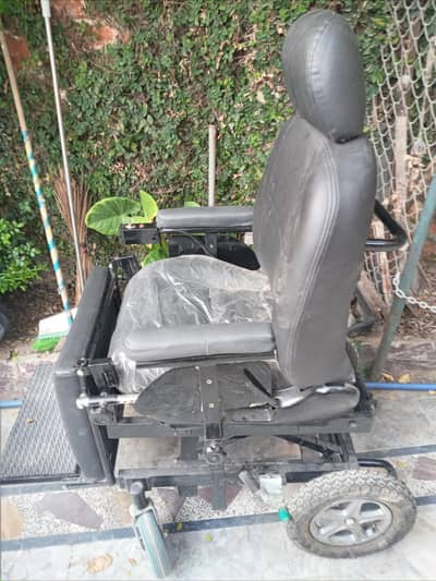 Custom Build Manual Wheel Chair with Auto Incline Feature