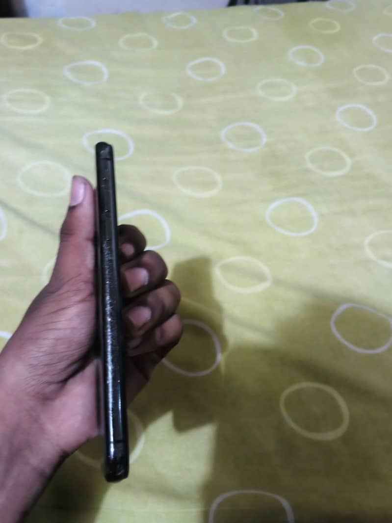 Apple iPhone X 3