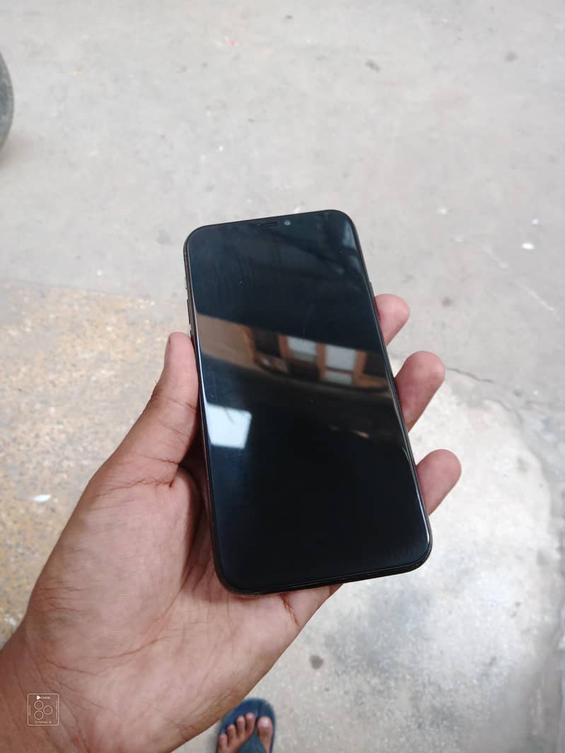 iPhone 11 Pro 2