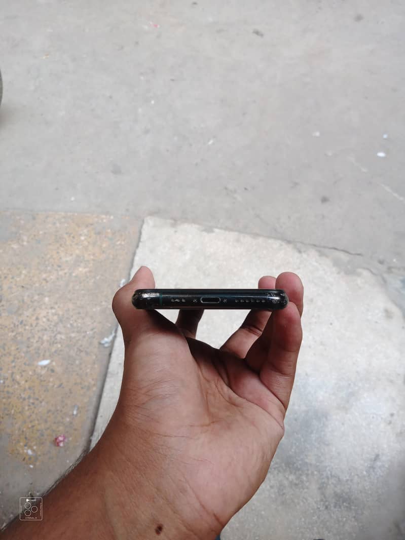 iPhone 11 Pro 5