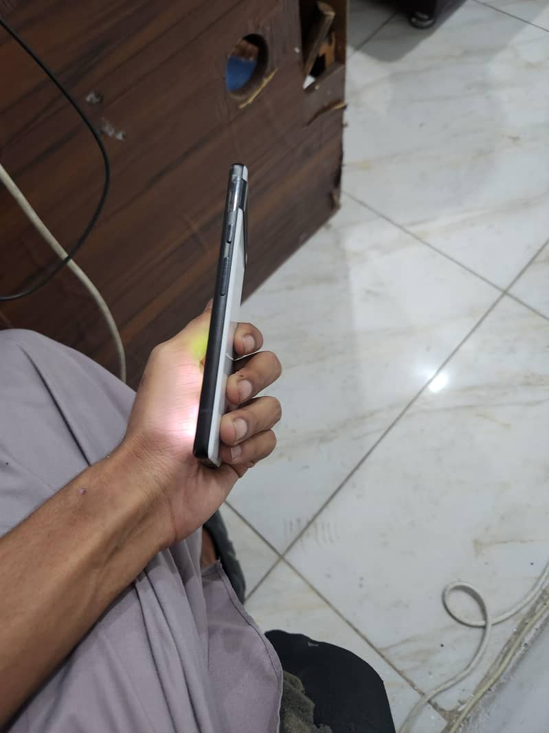 Google Pixel 6a 3