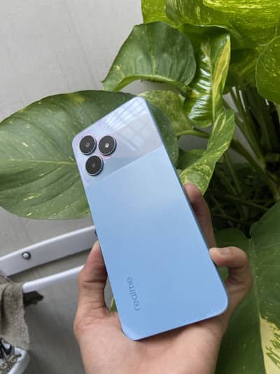 Realme Note 50 4 gb 128 gb with charger with cover