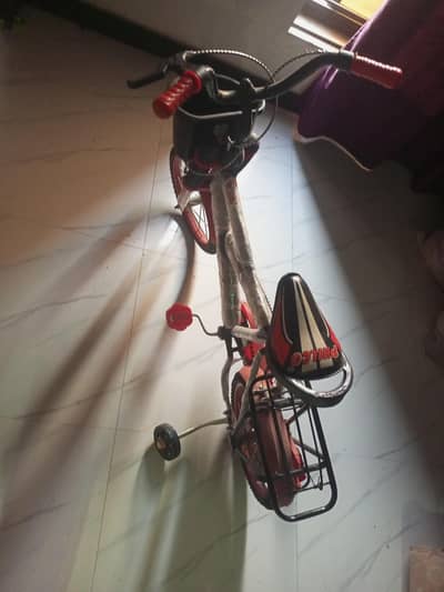 Kids Bicycle with Training Wheels – Excellent Condition