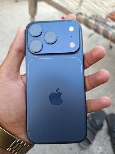 Apple iPhone 17 Pro jv