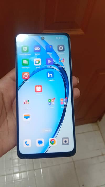 one sim working bilkul ok set ha  contact 03215507437