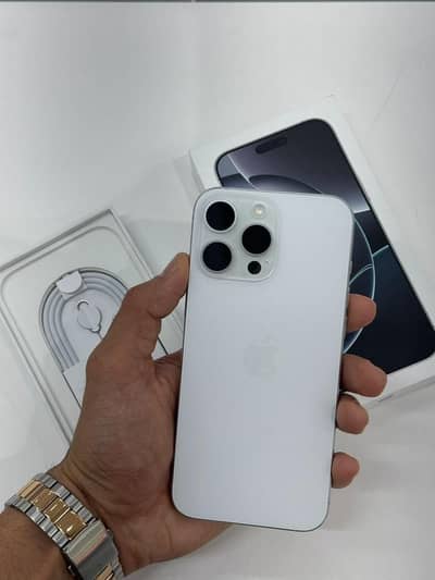 Apple iPhone 16 Pro Max