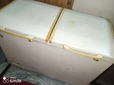 Dawlance Deep Freezer - Good Condition - Rs. 31,999