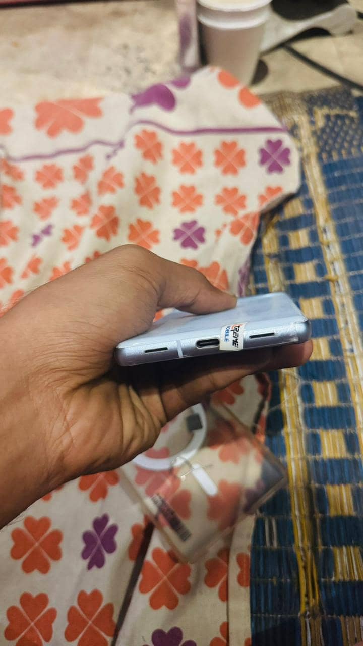 Google Pixel 7a 5