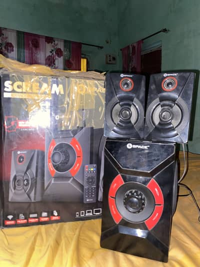Space speakers  bass boosted