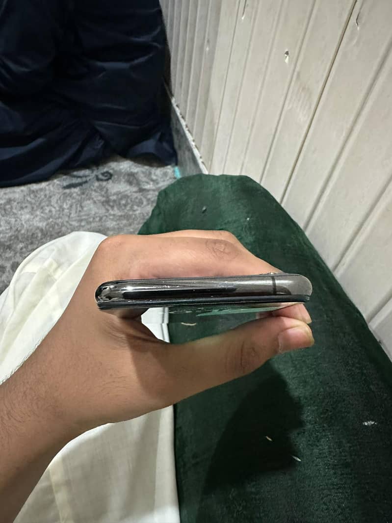 Apple iPhone X 1
