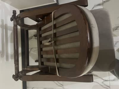 Oak wood swinging chair