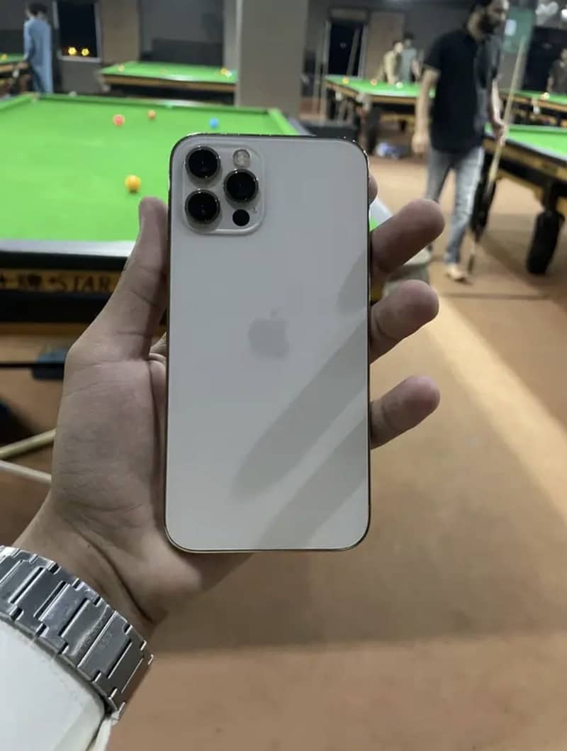 Apple iPhone 12 Pro 0