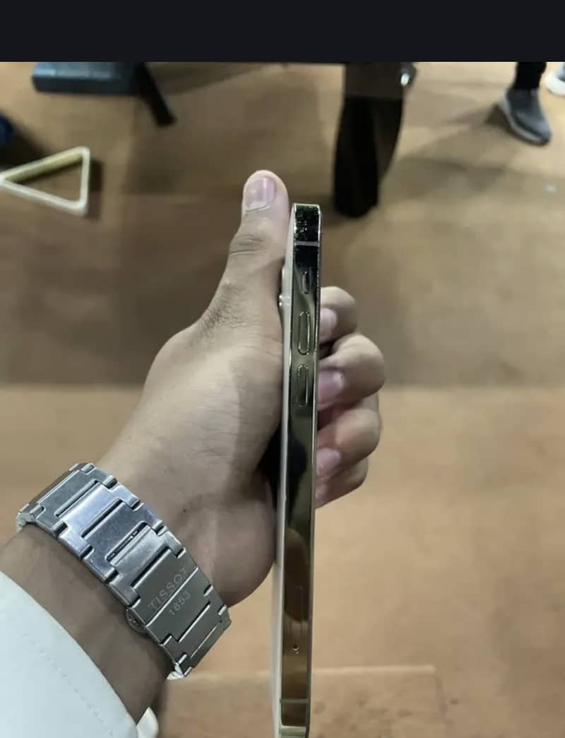 Apple iPhone 12 Pro 4