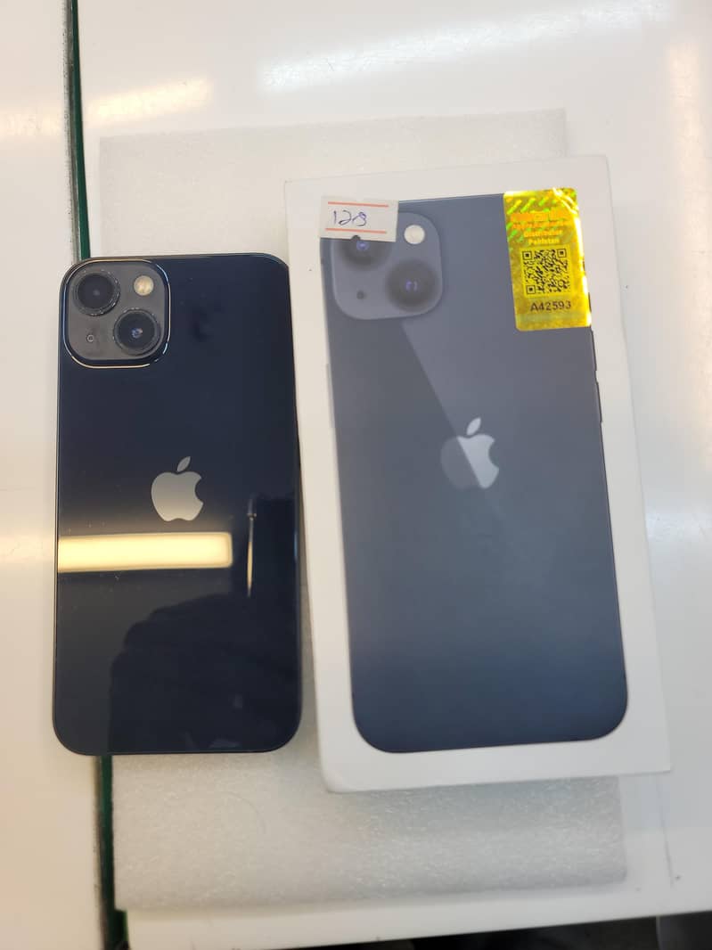 Apple iPhone 13 6