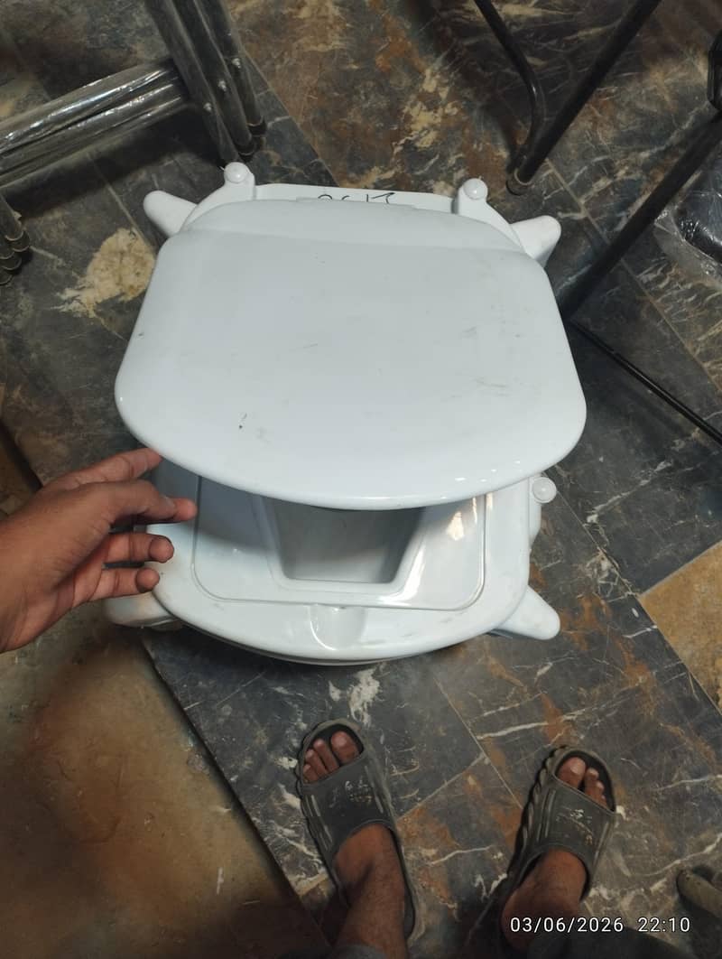 commode chair 2